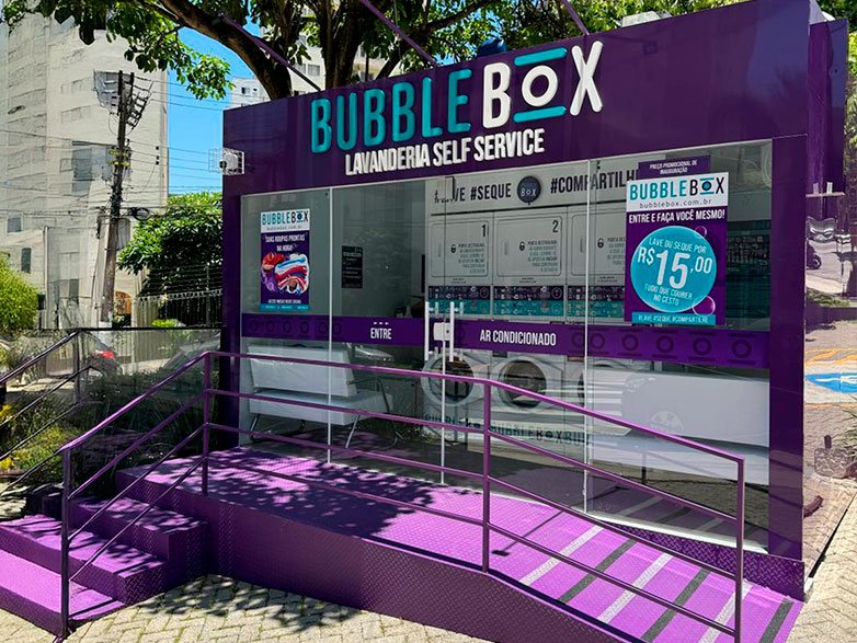 Unidade da Bubble Box, franquia de lavanderia self-service com máquinas próprias.